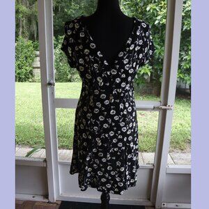 <👽3/20 $>Atmosphere black and white plus yellow accents floral, size 10 dress